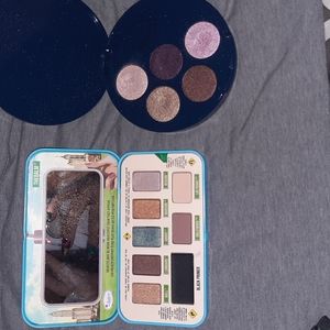 Eyeshadow palettes